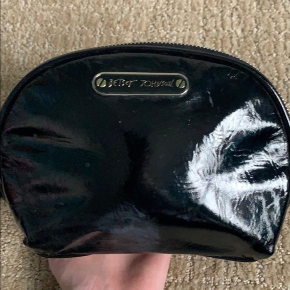 Betsy Johnson Cosmetic Bag Set of 3! - Picture 6 of 7